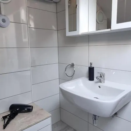 Apartmaji Medved, Brezplacno Parkiranje