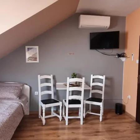Apartmaji Medved, Brezplacno Parkiranje Liubliana